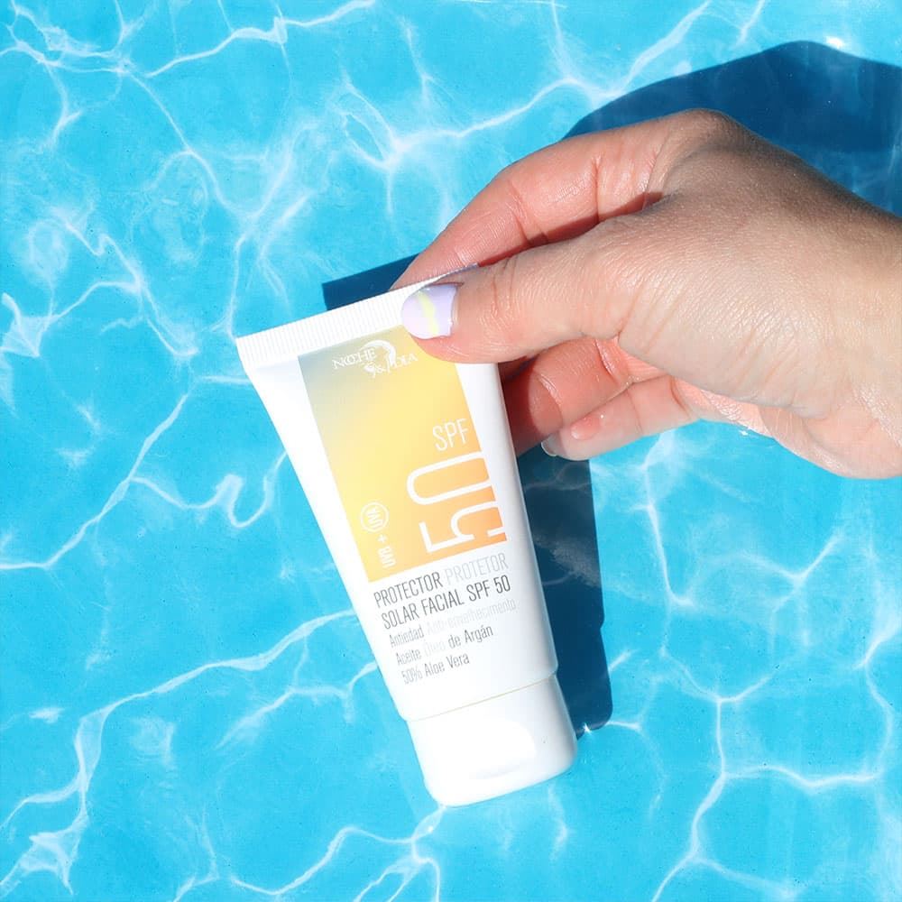Noche & Día PROTECTOR SOLAR FACIAL SPF 50 - Imagen 3
